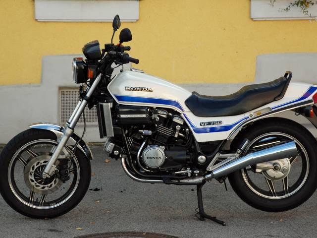 Honda VF 750