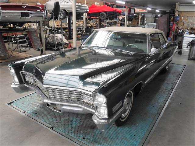 Image 1/50 of Cadillac DeVille Convertible (1967)