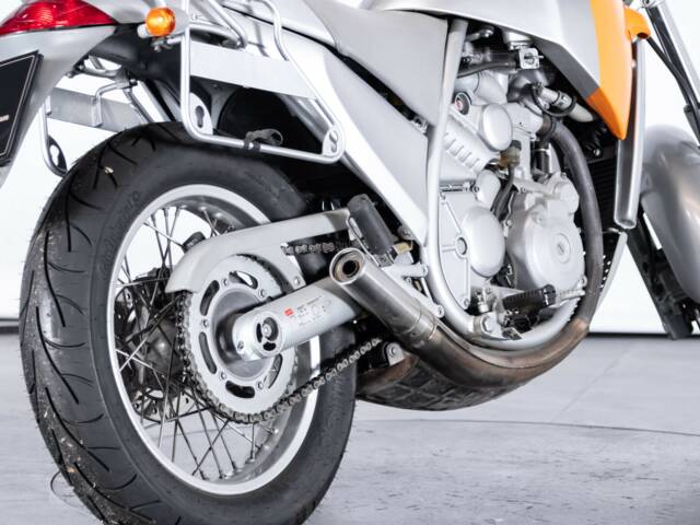 Aprilia Motò 650