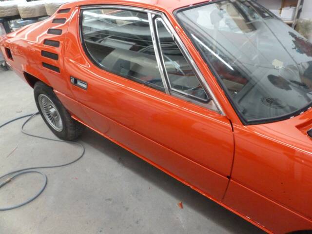 Alfa Romeo Montreal