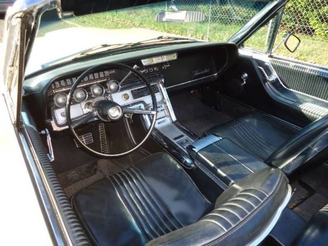 Ford Thunderbird
