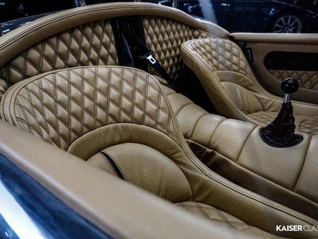 AC Cobra 427