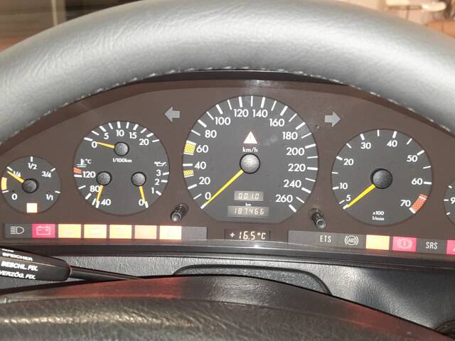 Mercedes-Benz SL 320