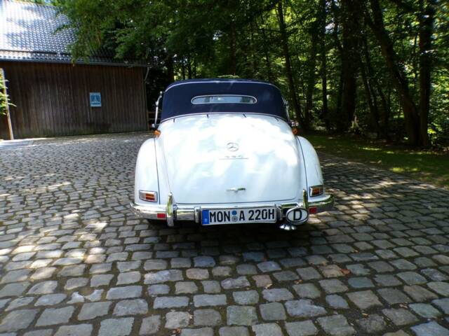 Mercedes-Benz 220 Cabriolet A