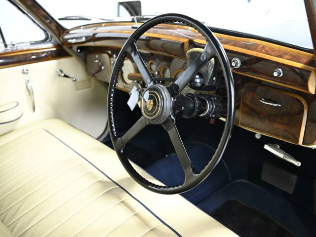 Jaguar Mk VIII