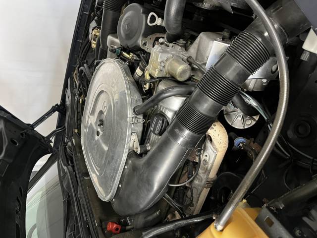 Mercedes-Benz 560 SEC