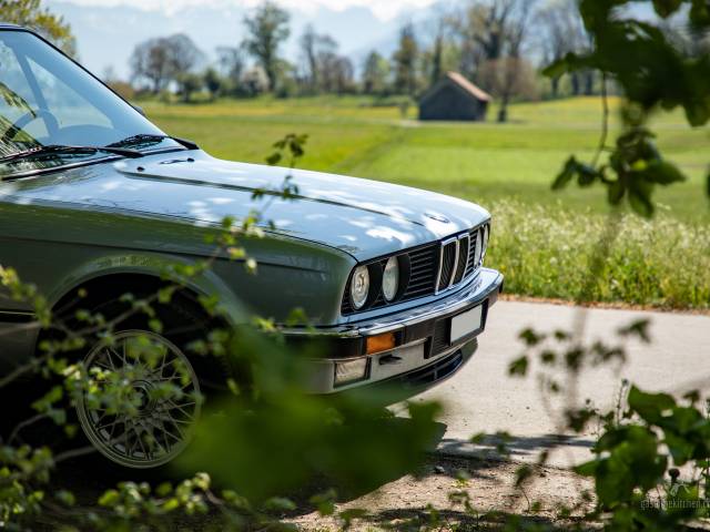 BMW 325i