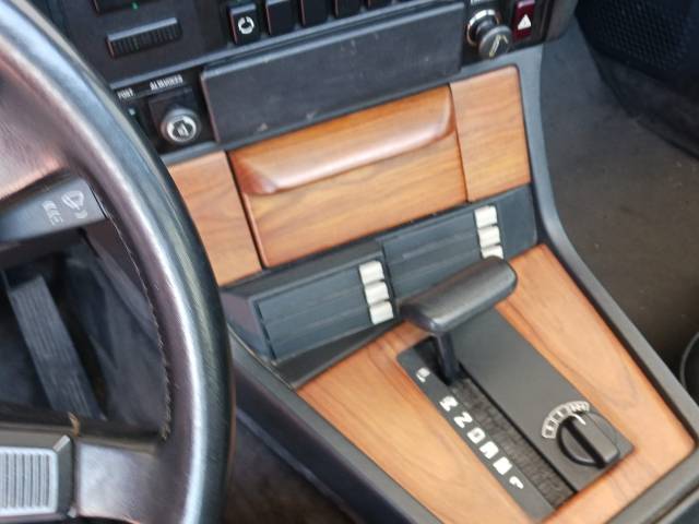 BMW 745i