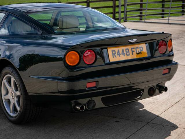 Aston Martin V8 Coupé