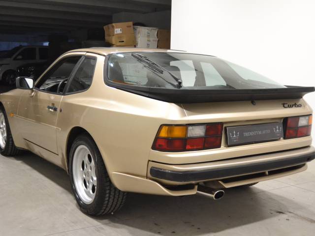 Porsche 944 Turbo