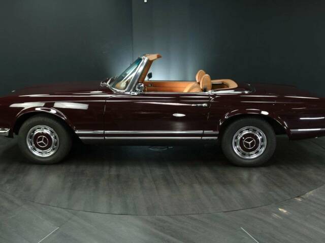 Mercedes-Benz 280 SL