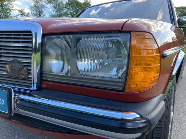 Mercedes-Benz 240 D