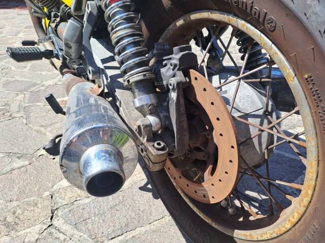 Moto Guzzi Nevada 750