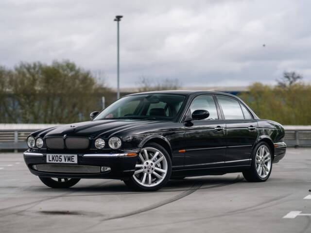 Imagen 1/8 de Jaguar XJR (2005)