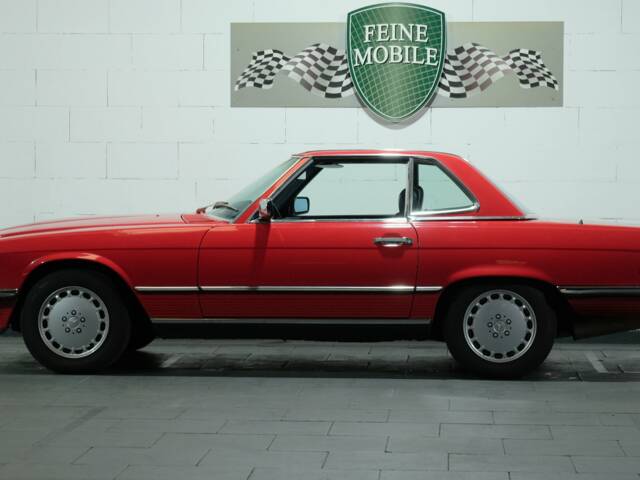 Mercedes-Benz 560 SL