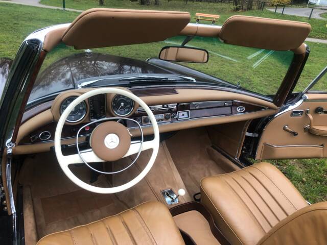 Mercedes-Benz 280 SE