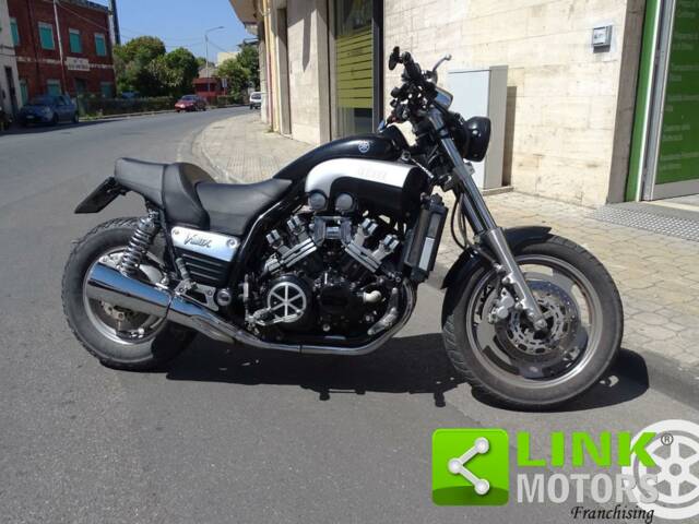 Yamaha V-Max 1200