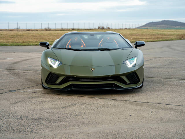 Imagen 1/44 de Lamborghini Aventador S (2020)
