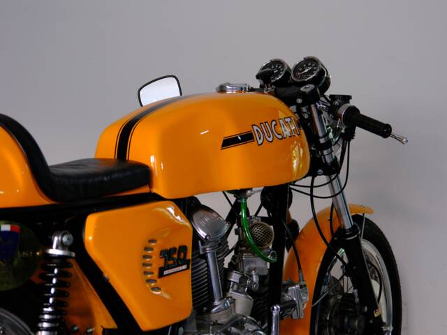 Ducati 750 Sport