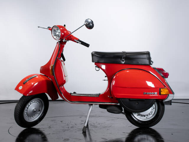 Piaggio Vespa P 200 E