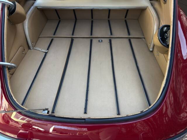 Jaguar E-Type V12 (2+2)