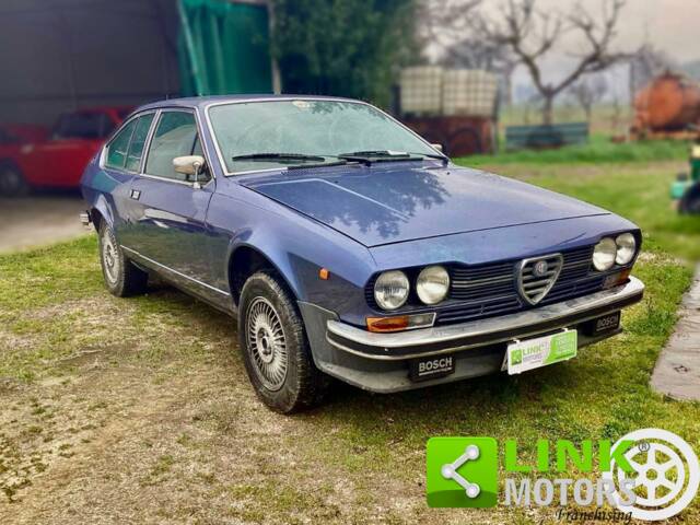 Immagine 1/10 di Alfa Romeo Alfetta GTV 2000 (1977)