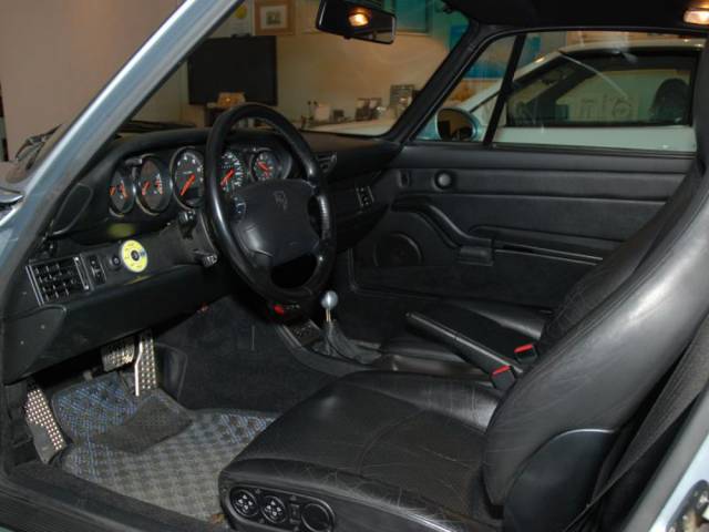 Porsche 911 Carrera
