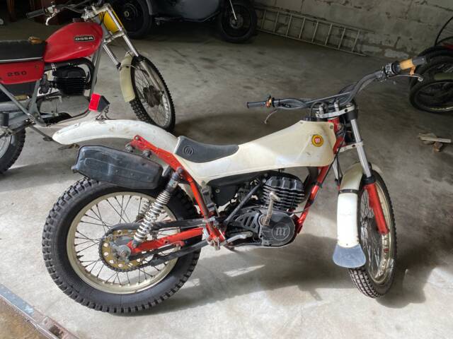 Image 1/11 of Montesa DUMMY (1983)