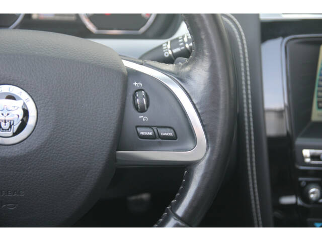 Jaguar XKR-S