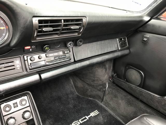 Porsche 911 Carrera 3.2 (WTL)
