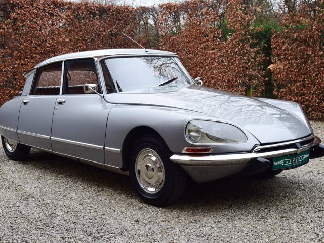 For Sale: Citroën DS 23 Pallas IE (1974) offered for GBP 67,879