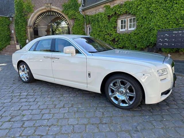 Image 1/29 of Rolls-Royce Ghost (2010)