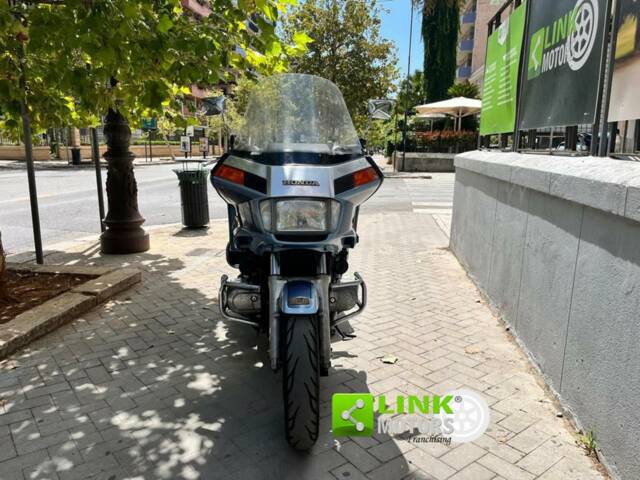 Honda GL 1200 Gold Wing Aspencade