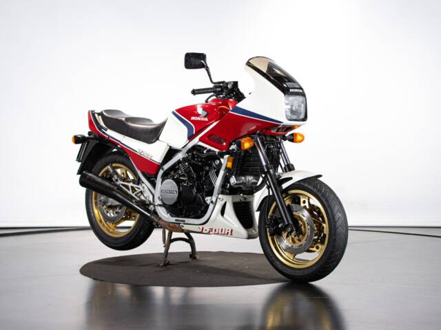 Honda VF 750