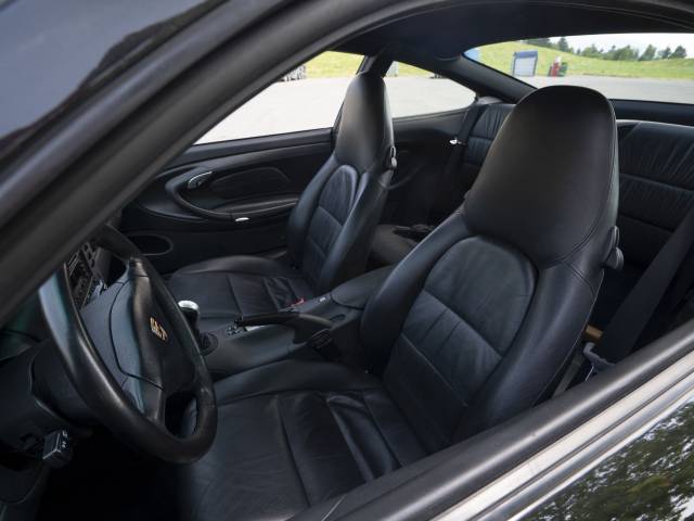 Porsche 911 Carrera