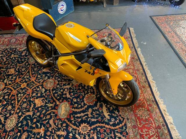 Ducati 748 Biposto