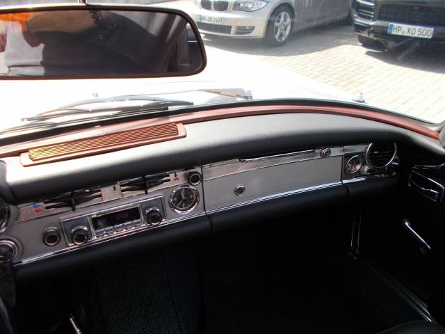 Mercedes-Benz 280 SL