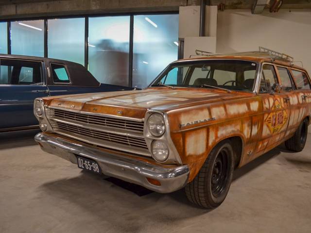 Image 1/15 of Ford Fairlane Ranch Wagon (1966)