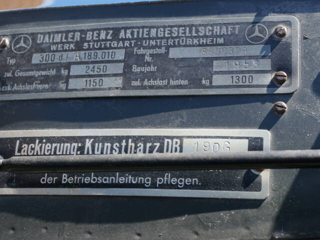 Mercedes-Benz 300 d