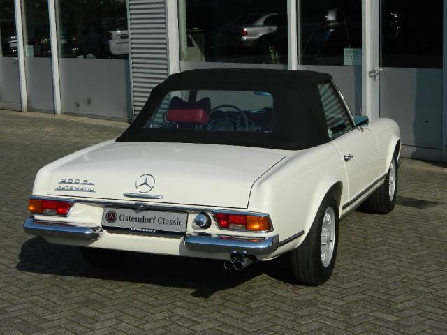 Mercedes-Benz 280 SL