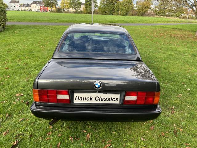 BMW 318i