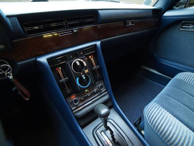 Mercedes-Benz 450 SEL 6,9