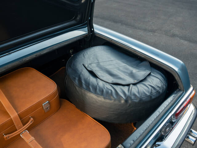 Mercedes-Benz 280 SL