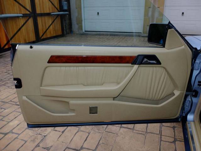 Mercedes-Benz 320 CE