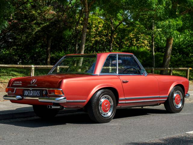 Mercedes-Benz 280 SL