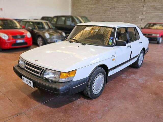 Image 1/7 de Saab 900 2.0i 16V (1989)