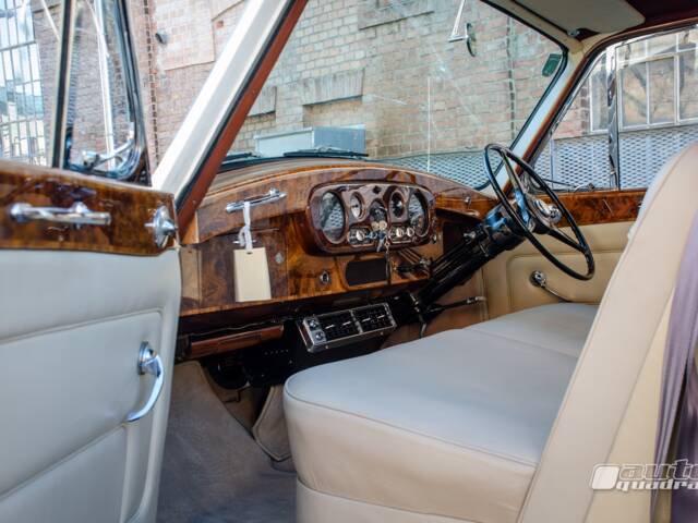 Rolls-Royce Phantom V