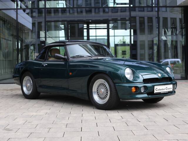 MG RV8