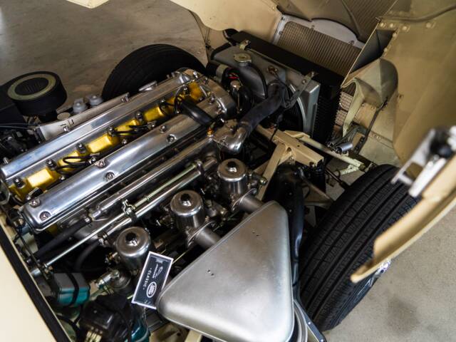 Jaguar E-Type 3.8