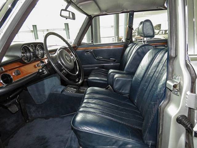 Mercedes-Benz 300 SEL 3.5